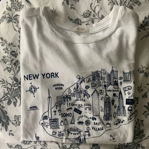 Brandy Melville T shirt